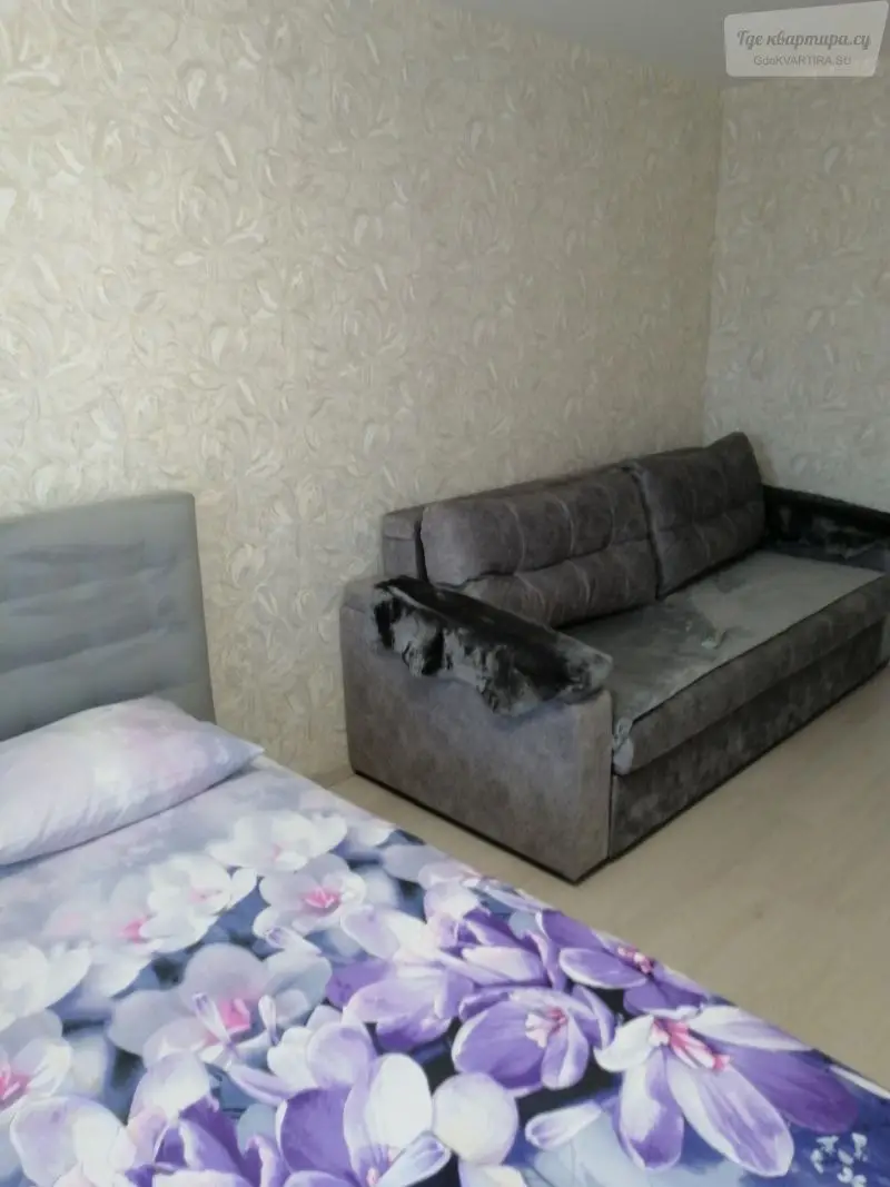 Молодёжная улица, 13